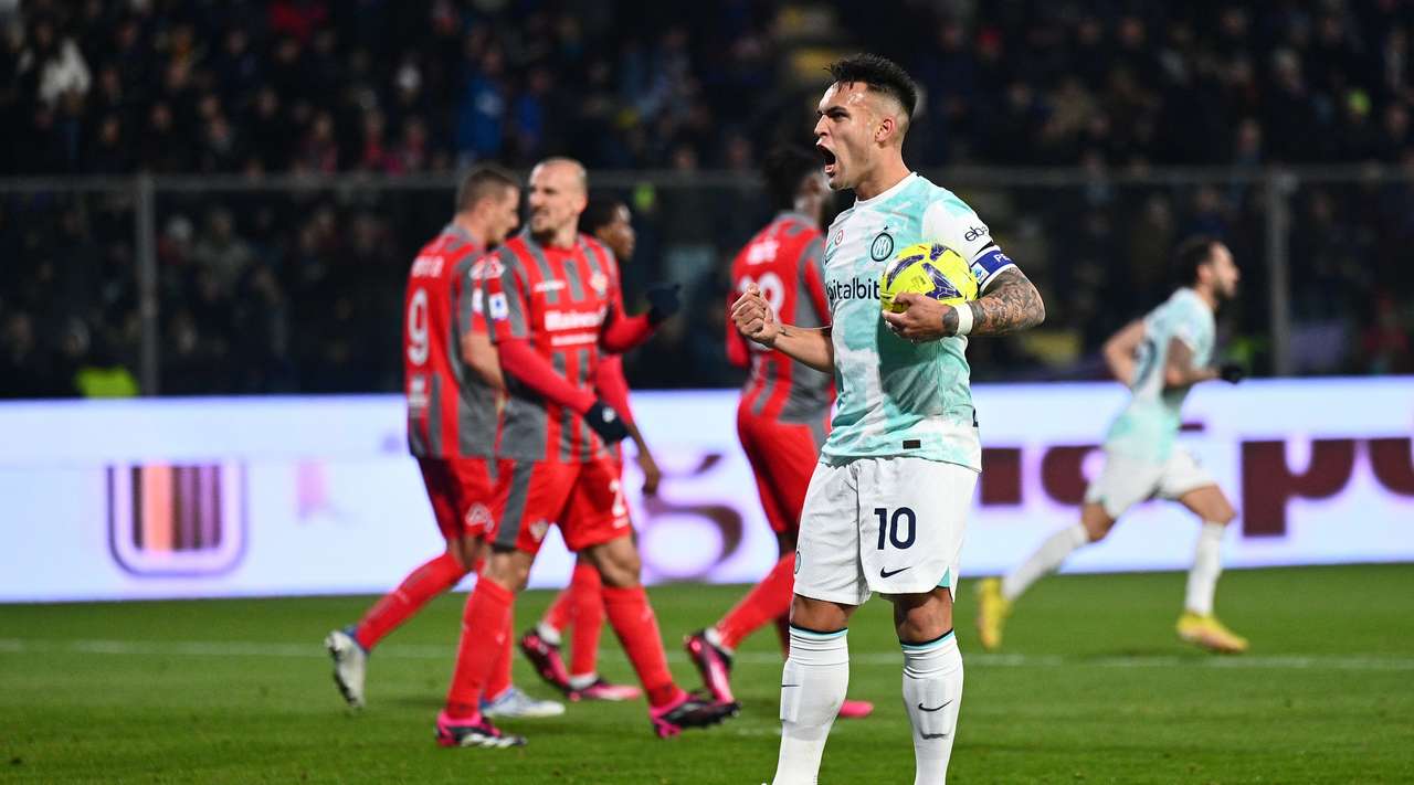 Лаутаро Мартинез со два гола донесе пресврт и победа за Интер