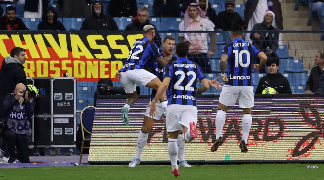 (ВИДЕО) Интер го надигра Милан и го освои Суперкупот