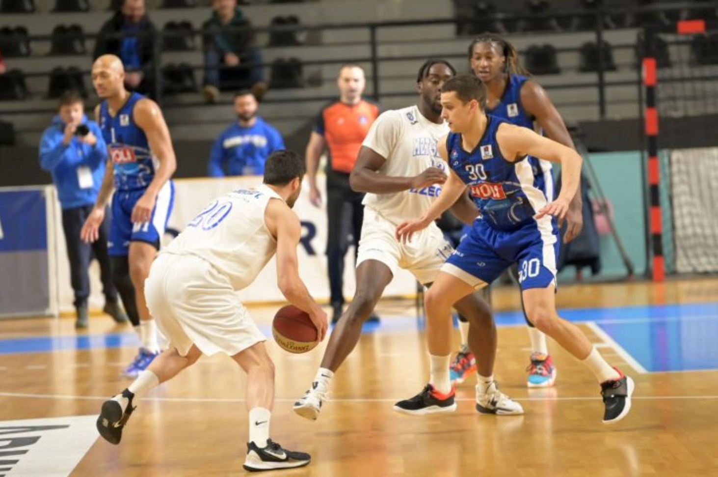 Една добра четвртина, недоволна МЗТ да го победи Будуќност