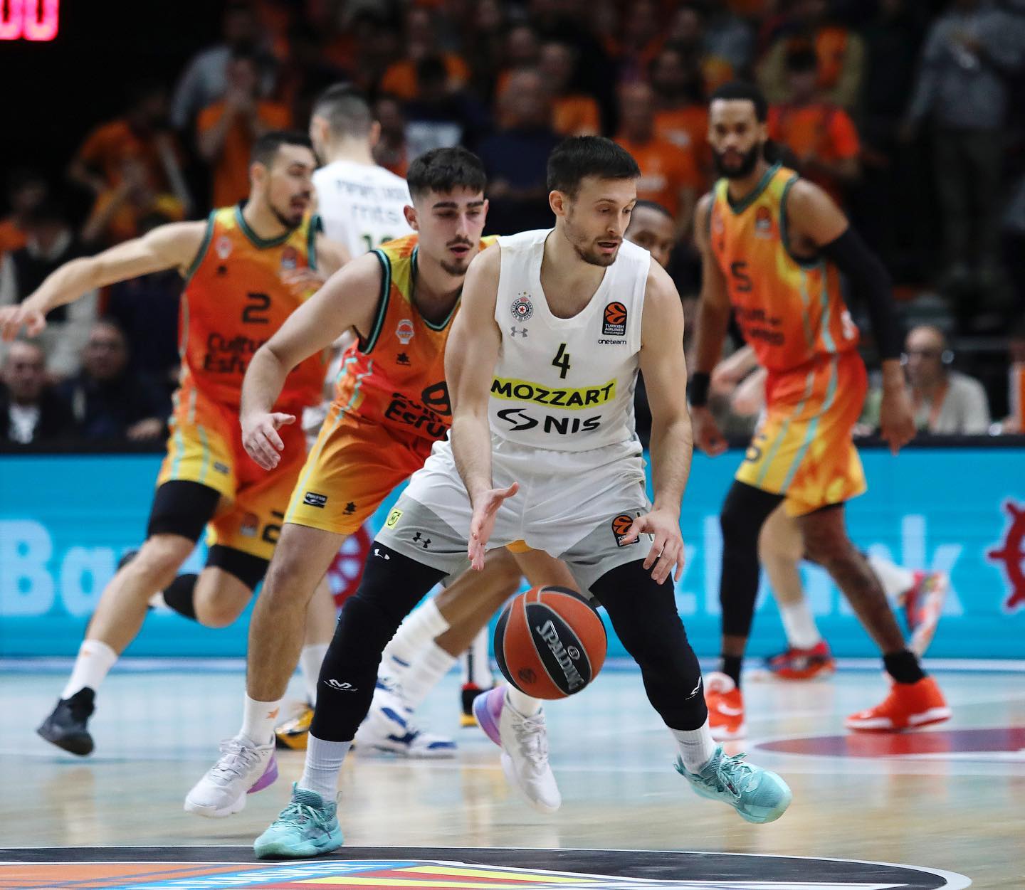 Валенсија не му дозволи на Партизан нова радост