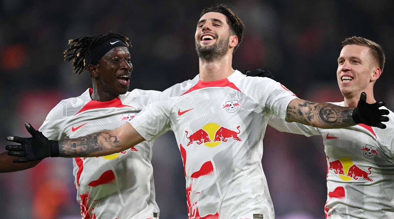 (ВИДЕО) Лајпциг со нова победа држи чекор со Баерн