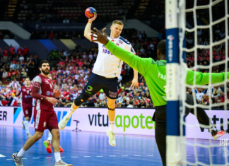 Победи и прво место за Данска и Норвешка