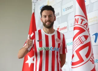 Ердал Ракип ќе игра во Турција, потпиша за Анталијаспор