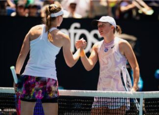 Рибакина ја елиминира најдобрата светска тенисерка Швјонтек