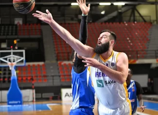 Трајковски и Хот со дабл-дабл ефект