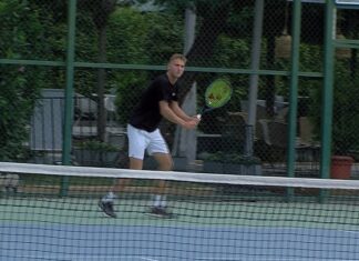 Калин Ивановски по 6,5 часа во два меча до полуфинале во Монастир