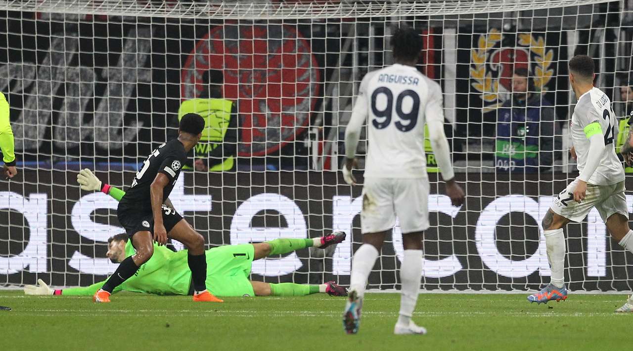 (ВИДЕО) Елмас доби шанса во финишот, Наполи со голем исчекор кон четвртфиналето