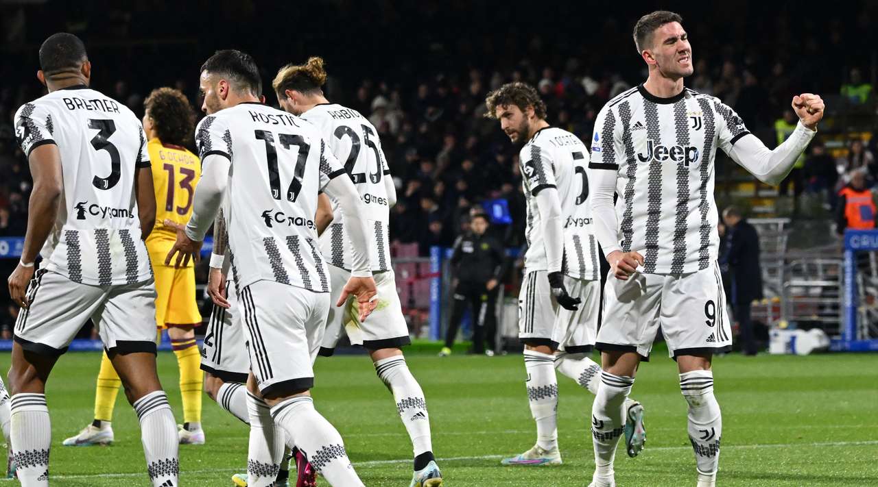 Влаховиќ уште не пристигнал во ПСЖ, а добил закани!