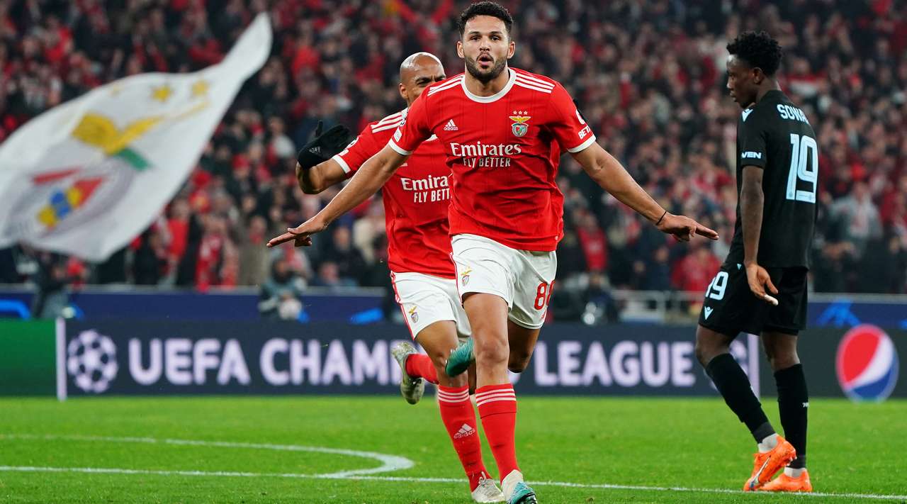 (ВИДЕО) Бенфика со “петарда” се пласираше во осумте најдобри во ЛШ