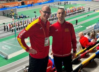 (ВО ЖИВО) Дарио Ивановски на стартот од трката на 3.000 метри на ЕП во сала во Истанбул