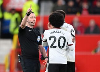 (ВИДЕО): Три црвени картони за Фулам на „Олд Трафорд“ за 60 секунди