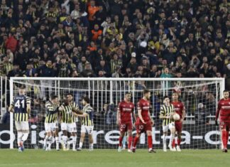 (ВИДЕО) Фенербахче победи, но Севиља ќе игра четвртфинале