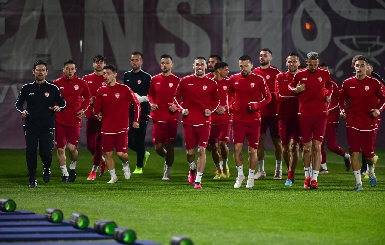 (ВИДЕО+ФОТО) Супер позитивна атмосфера меѓу македонските фудбалери