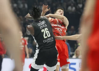 (ВИДЕО) Инцидент на крајот на дербито Партизан – Звезда