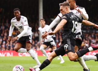 Арсенал продолжува со победите, МЈ само до бод на домашен терен