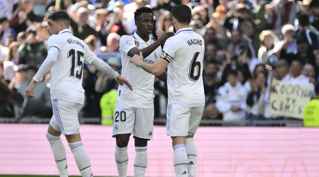 Реал се врати на победничките патеки и лесно го совлада Еспањол