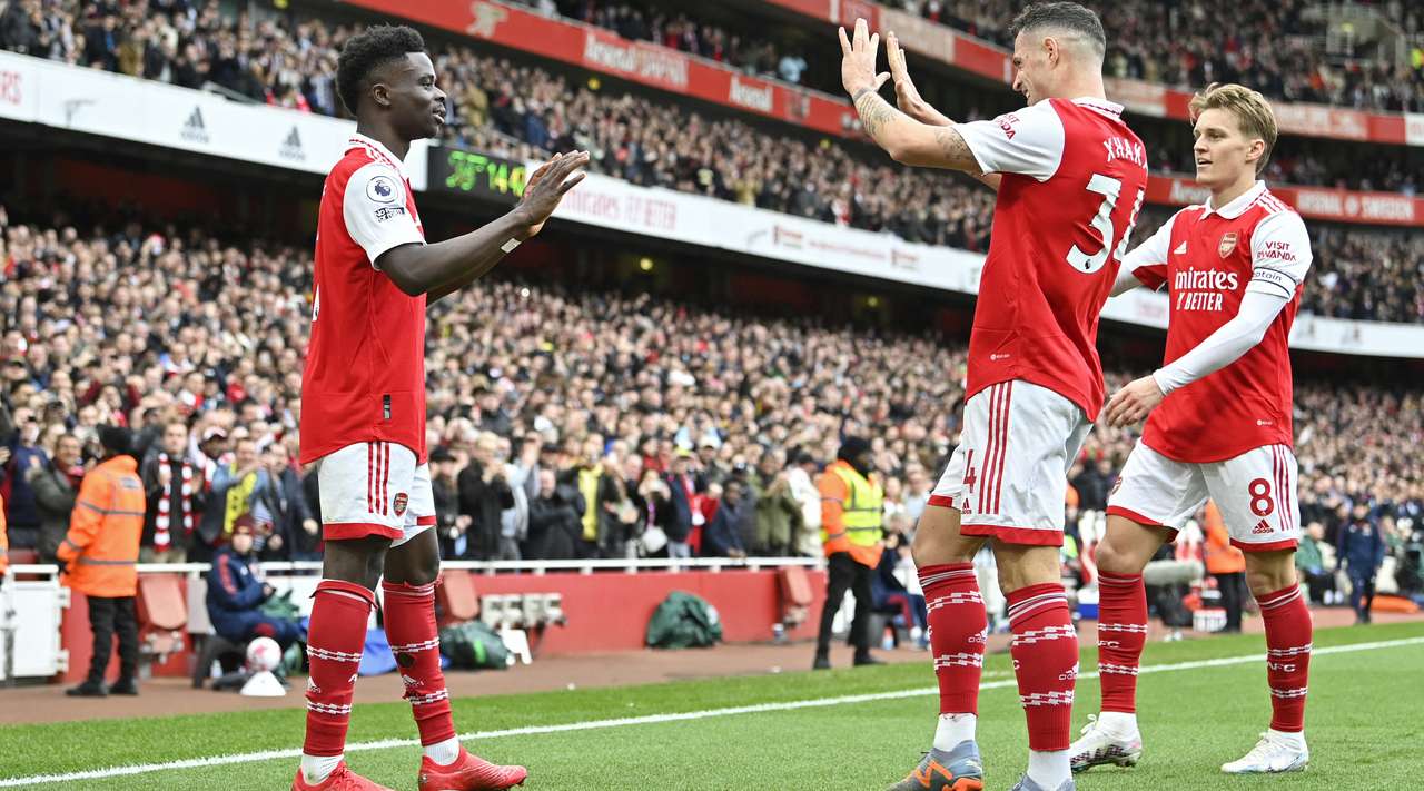 Арсенал доминантно против Кристал Палас