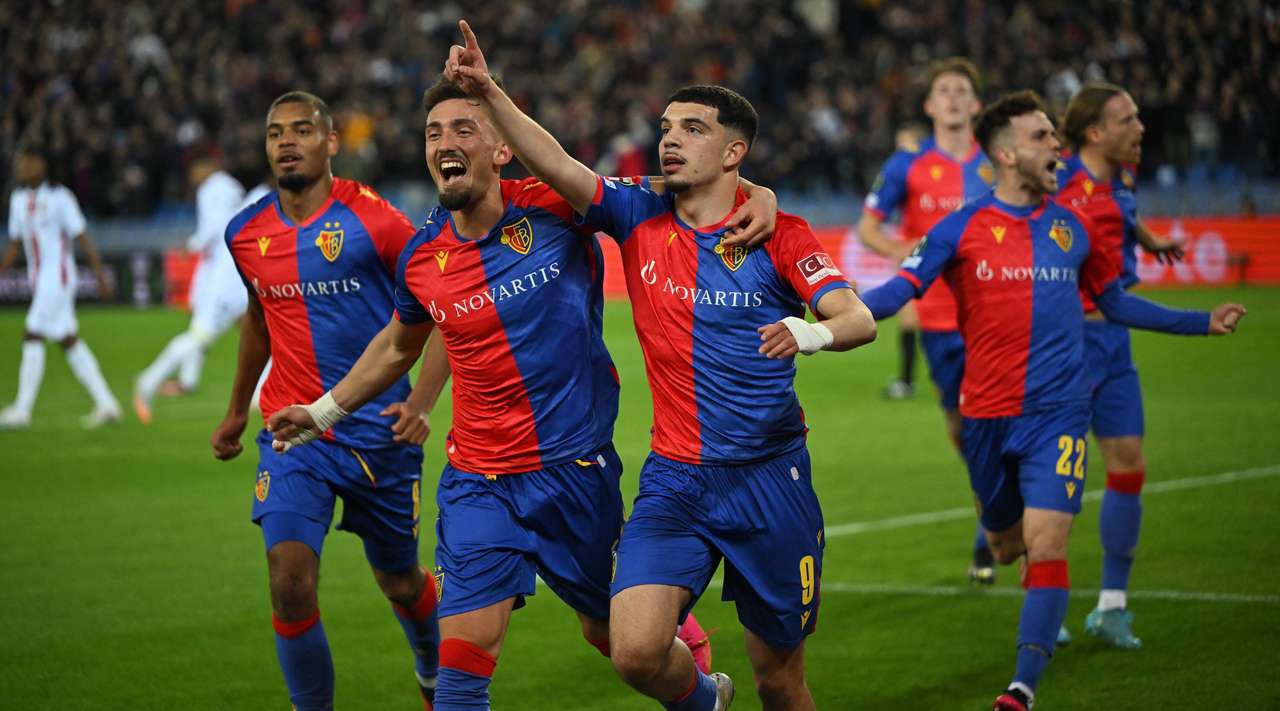 Андерлехт со два гола предност патува на реваншот, Ница и Базел одиграа реми