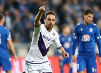 Фиорентина го наполни голот на Лех и маршира кон полуфинале