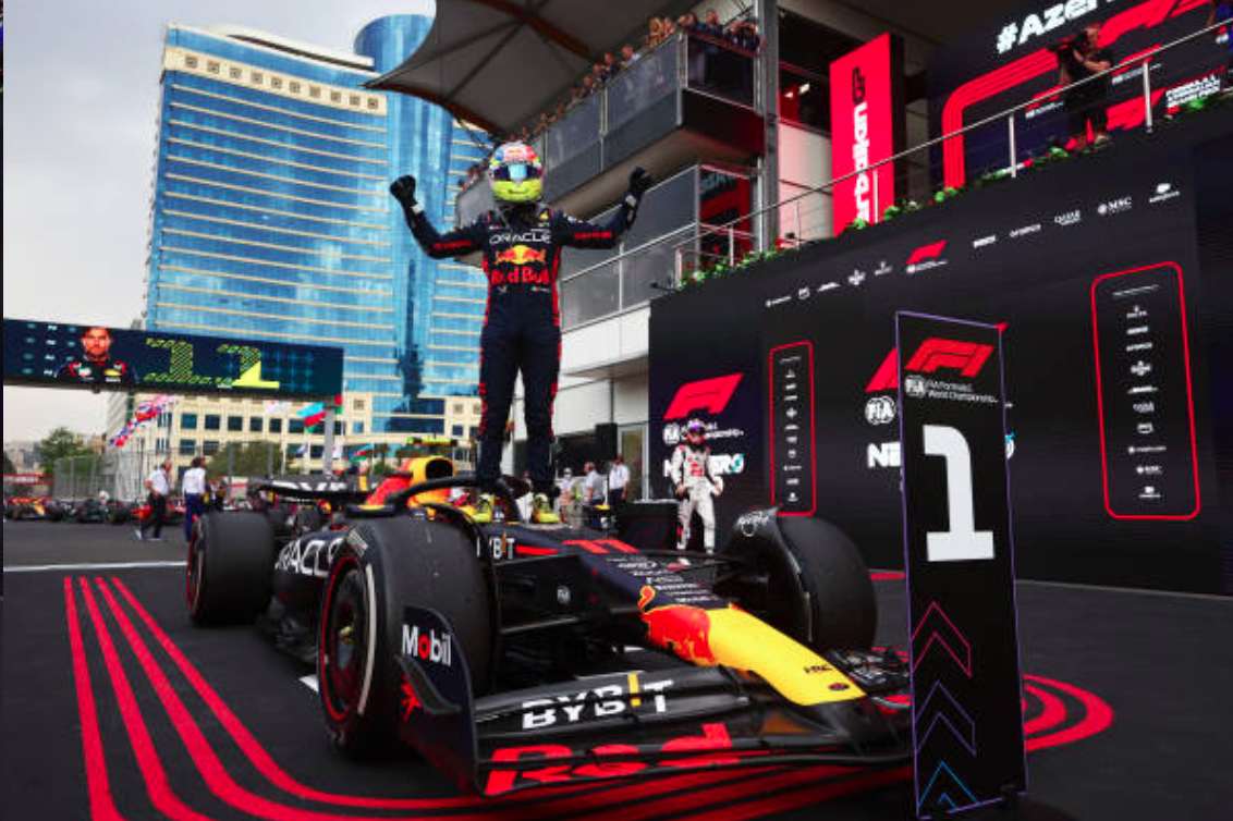 (ВИДЕО) Доминантна еден-два победа за Ред Бул, Перез прв мина низ целта пред Верстапен и Леклерк
