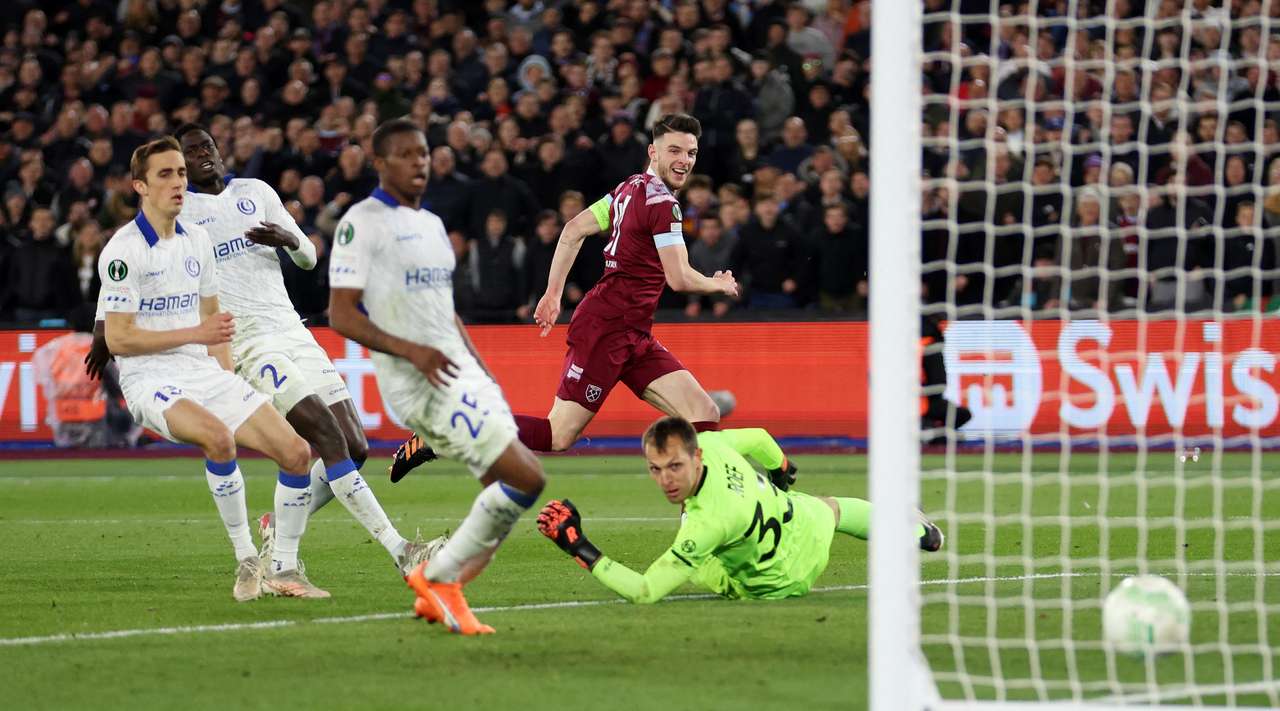 (ВИДЕО) Вест Хем го „торпедира“ Гент со 4 гола, а Базел по продолжение стигна до полуфинале