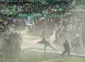 (ВИДЕО) Хаос на фудбалски натпревар – Хулиганите испратија повеќе од 50 луѓе во болница