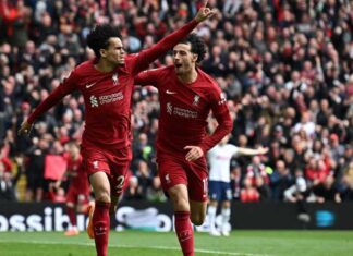 (ВИДЕО) Спектакл на Енфилд, Ливерпул во финишот до голема победа