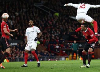 (Видео): Манчестер Јунајтед испушти победа со два автогола во финишот