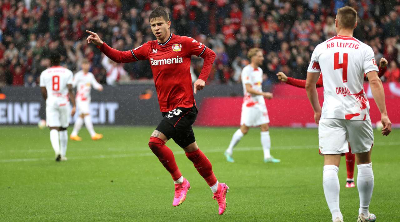 Леверкузен со сигурна победа против Лајпциг
