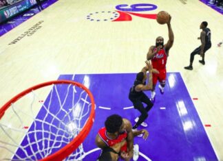 Харден и Ембид за стартна победа на Филаделфија во плеј-офот