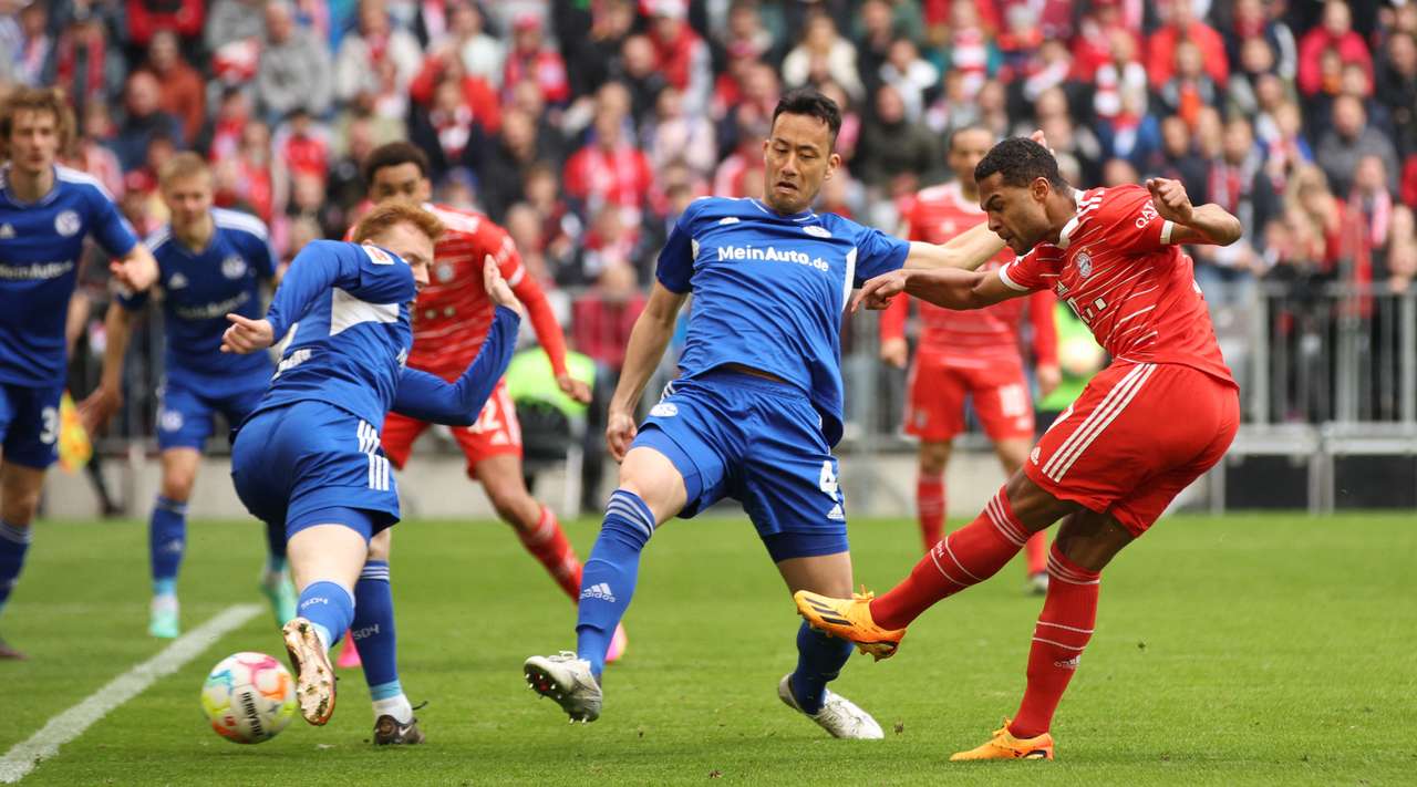 Баерн со „шестка” триумфираше над Шалке