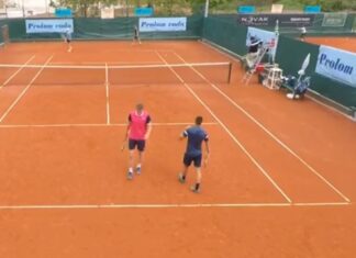 Прв трофеј во двојки за Калин Ивановски