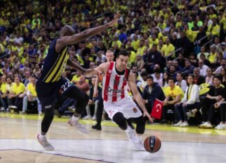 (ВИДЕО) Слукас со тројка со звук на сирената, го смрзна својот екс тим Фенер за победа на Олимпијакос