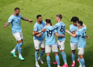 Манчестер Сити рутински против Челзи за прослава на титулата