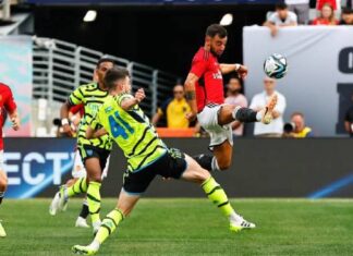 (ВИДЕО) Јунајтед два пати подобар од Арсенал на еден натпревар