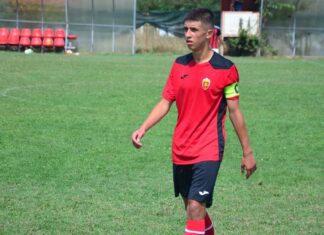 16-годинишниот Лука Атанасовски дебитираше во сениорскиот тим на Вардар