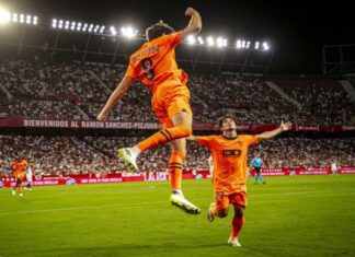 (ВИДЕО) Валенсија славеше на гостувањето кај Севиља