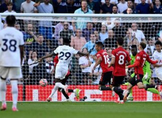 (ВИДЕО) Тотенхем го надигра Јунајтед во дербито на колото