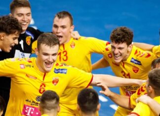 Македонските ракометари (У19) „бркаат“ победа за главната фаза на СП