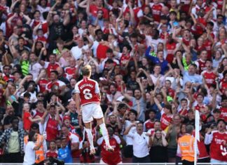 (ВИДЕО) Арсенал со два гола во судиското дополнение славеше против Манчестер Јунајтед