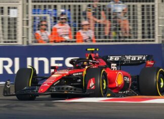 Конечно падна доминацијата на Ред Бул. Саинц и Ферари перфектни во Сингапур