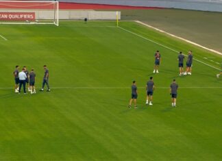 (ВИДЕО) Македонските фудбалери веќе на теренот во Ла Валета