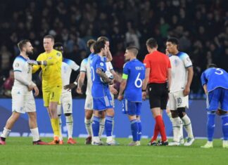 Англија домаќин на Италија во дербито на денот