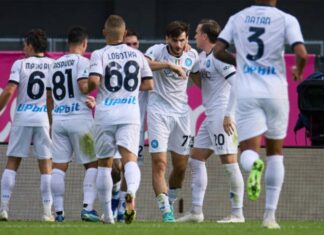 Наполи славеше на гостувањето кај Верона