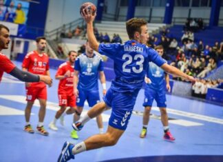 Алкалоид лесно до 13-тата победа