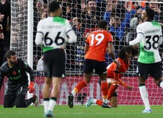 (ВИДЕО) Ливерпул извлече бод во финишот на гостувањето во Лутон