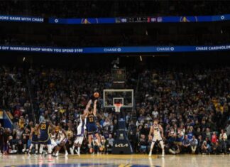 Клеј Томсон со победнички кош за „Вориорси“, прв пораз на Денвер