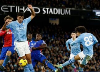 (ВИДЕО) Сити „прокоцка“ три бода во финишот, Челзи и Њукасл рутински славеа на домашен терен