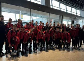 Вардарци летнаа за Анталија