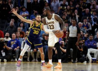 Леброн му го „украде“ шоуто на Кари